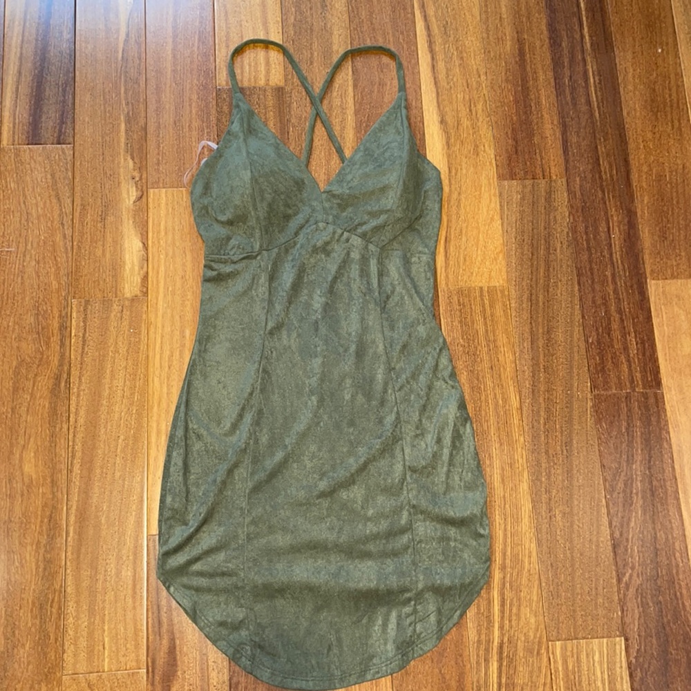 WINDSOR OLIVE GREEN DRESS (NEVER WORN | WITH TAGS)
